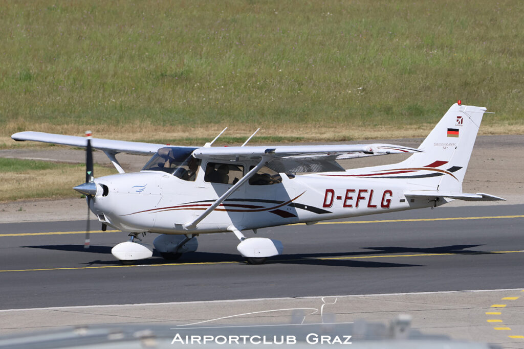 Cessna 172S Skyhawk SP D-EFLG