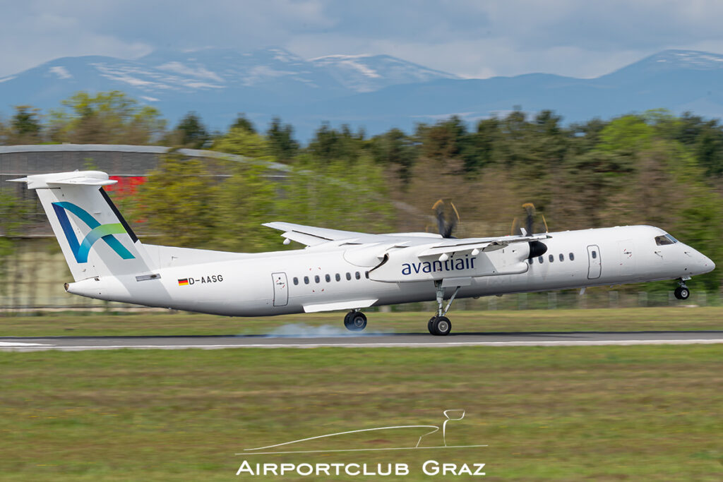 Avanti Air Dash 8-Q402 D-AASG