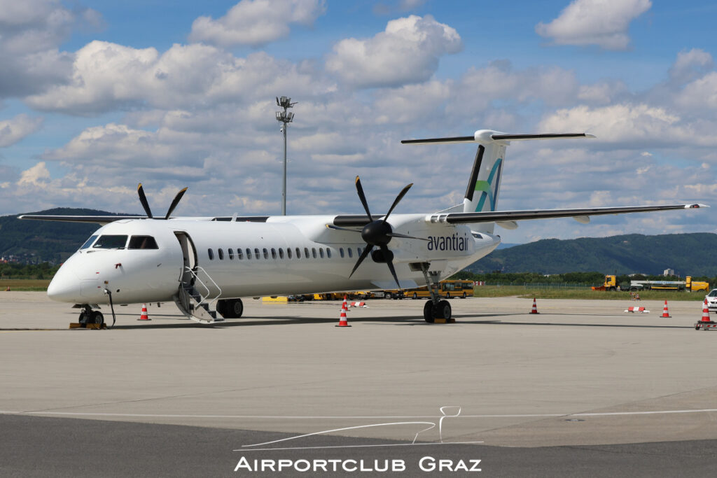 Avanti Air Dash 8-Q402 D-AASG