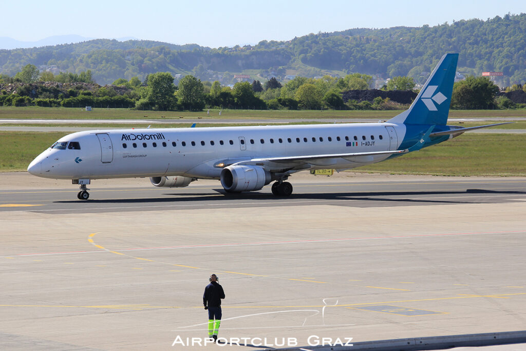 Air Dolomiti Embraer 195 I-ADJY