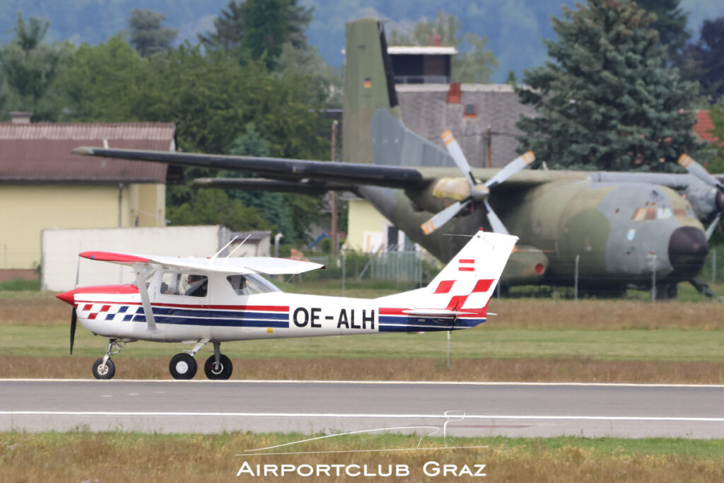 Businessair Reims-Cessna FA150K Aerobat OE-ALH