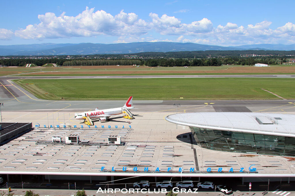 Lauda Europe Airbus A320-214 9H-LMI