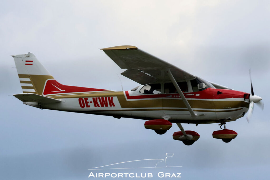Motorflieger Club Kärnten Cessna 172S Skyhawk SP OE-KWK