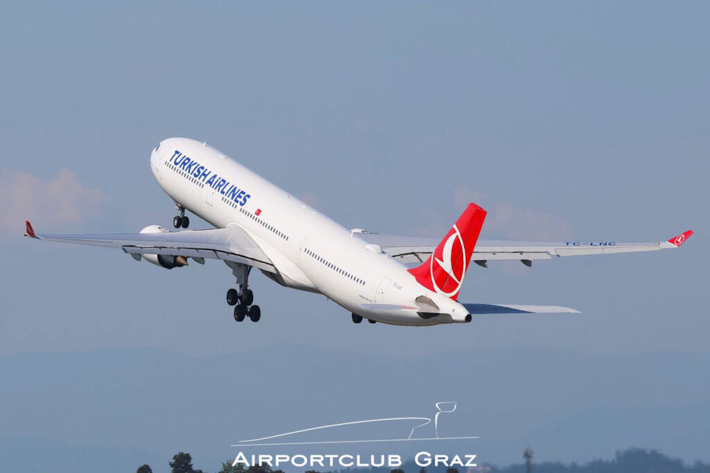Turkish Airlines Airbus A330-303 TC-LNC