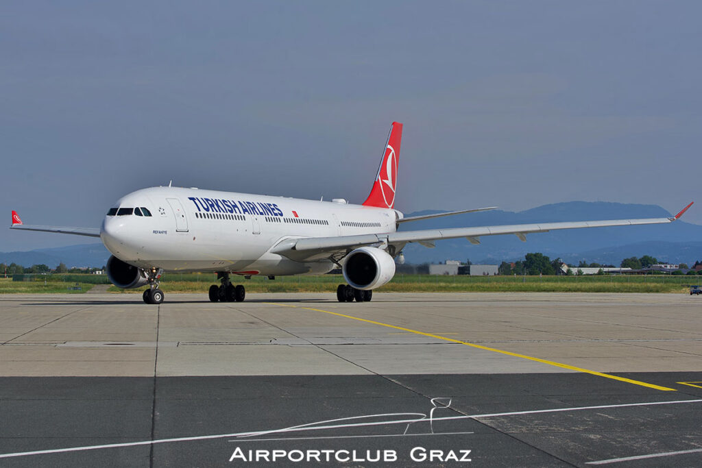 Turkish Airlines Airbus A330-303 TC-LNC