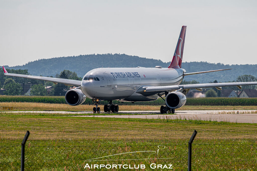 Turkish Airlines Airbus A330-303 TC-LNC