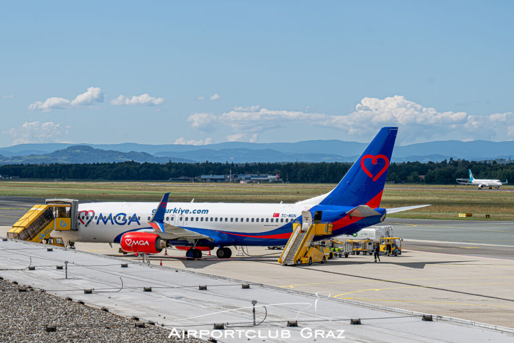 Mavi Gök Airlines Boeing 737-8S3 TC-MGN