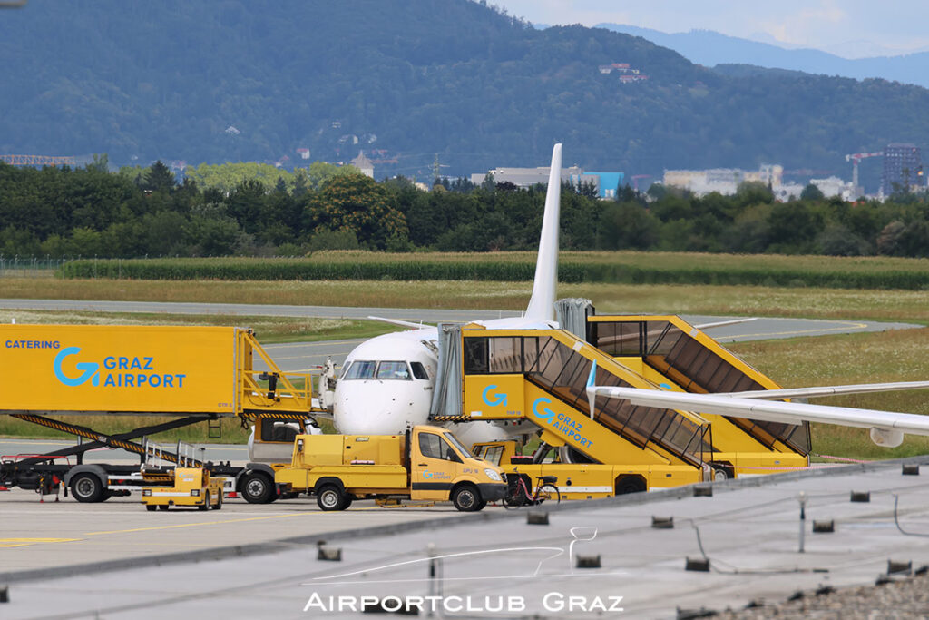 Amelia Intl. Embraer 190LR F-HDRK