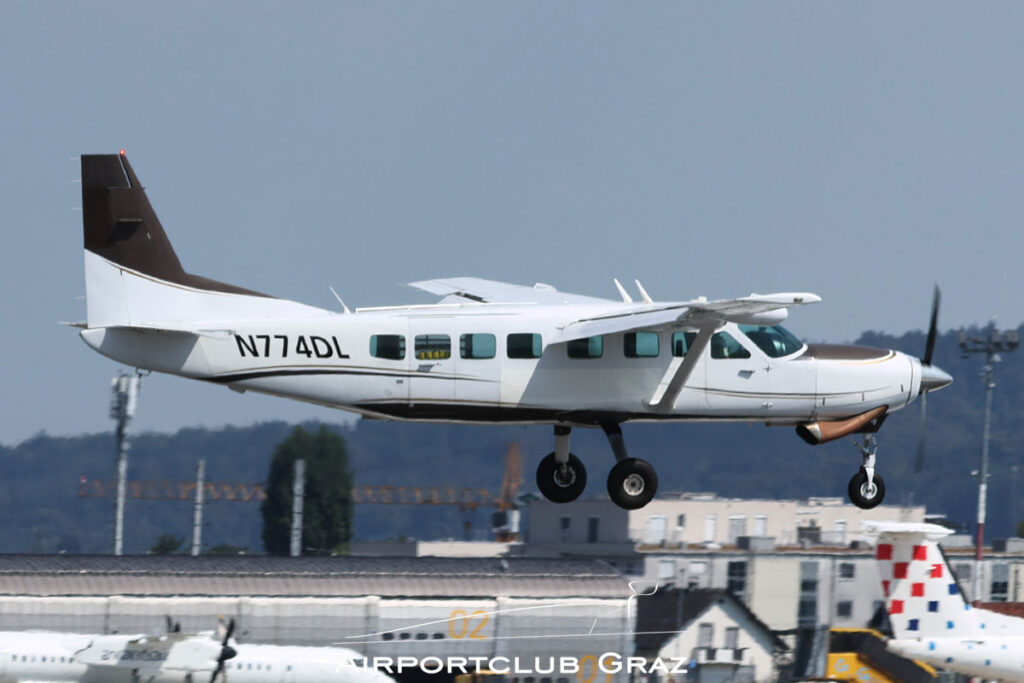 Sky West Aviation Cessna 208B Grand Caravan N774DL