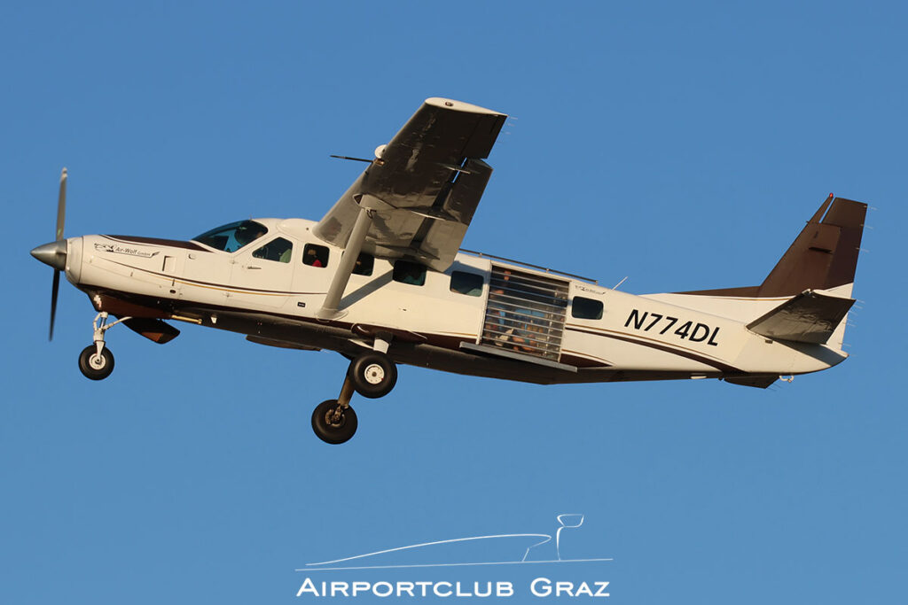 Sky West Aviation Cessna 208B Grand Caravan N774DL